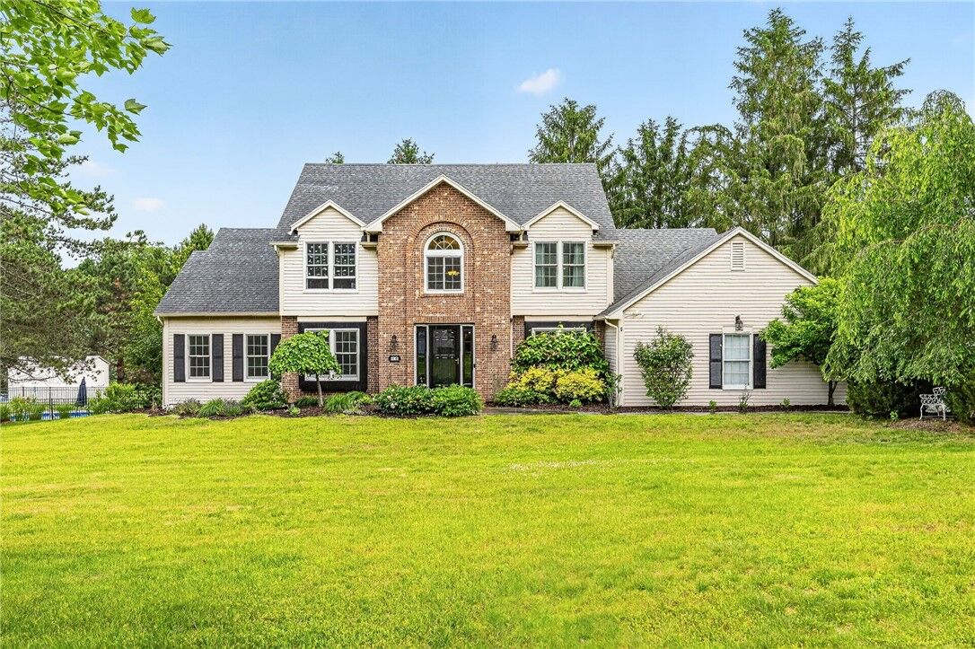 Property Photo:  4 Park View Drive  NY 14534 
