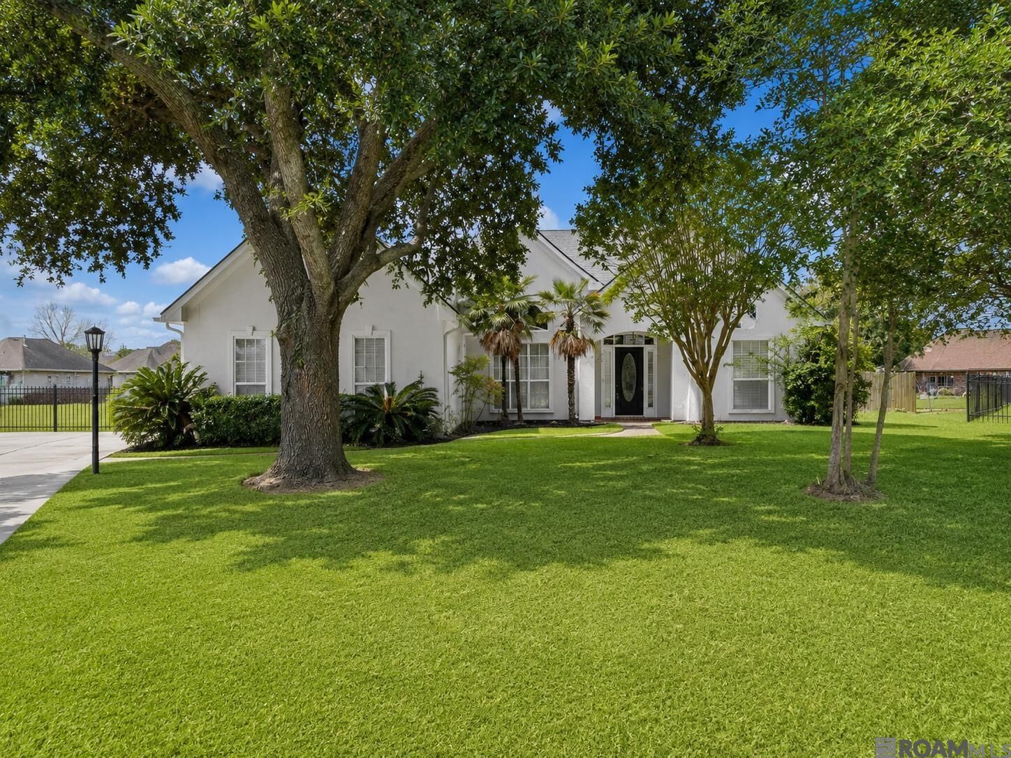 Property Photo:  15160 S Oakleigh Ln  LA 70769 