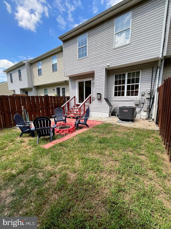 Property Photo:  404 Potomac Hills Drive  VA 22554 