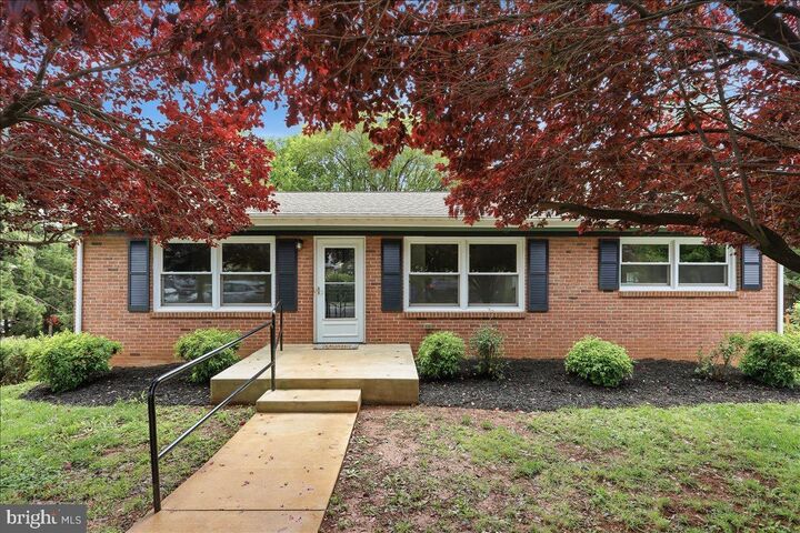 Property Photo:  494 Hamilton Circle  VA 22630 