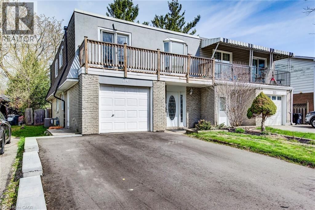 Property Photo: 114 Dalegrove Drive ON N2M 2G5