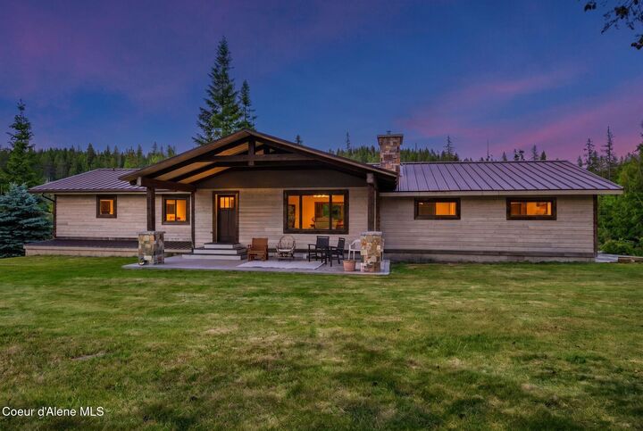 Property Photo:  435 Shady Pines Loop  ID 83856 