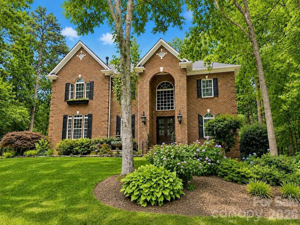 Property Photo:  3529 Mountain Cove Drive  NC 28216 