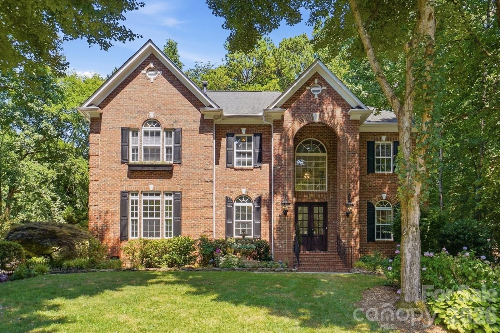 Property Photo: 3529 Mountain Cove Drive NC 28216