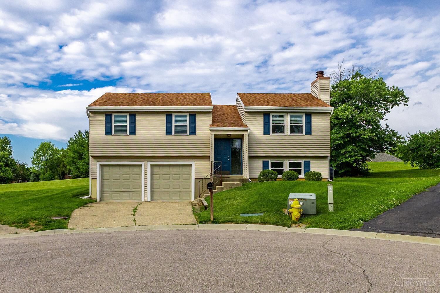 Property Photo:  5562 Greenwillow Circle  OH 45069 