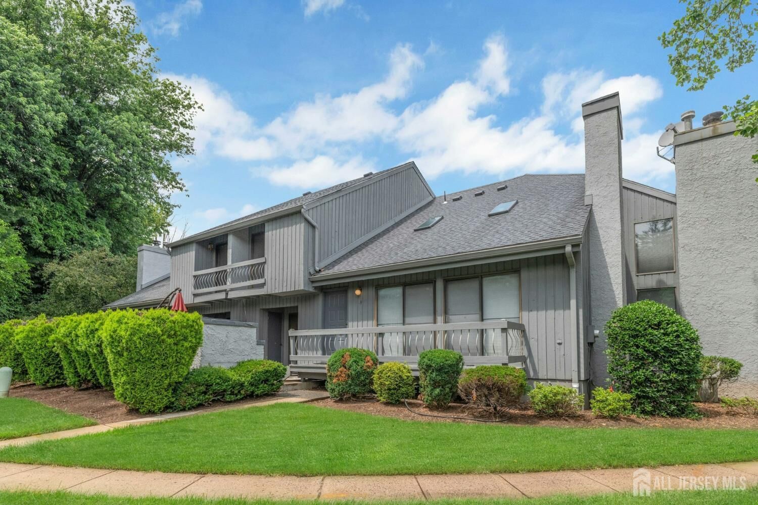 Property Photo:  19 Linda Lane  NJ 08820 
