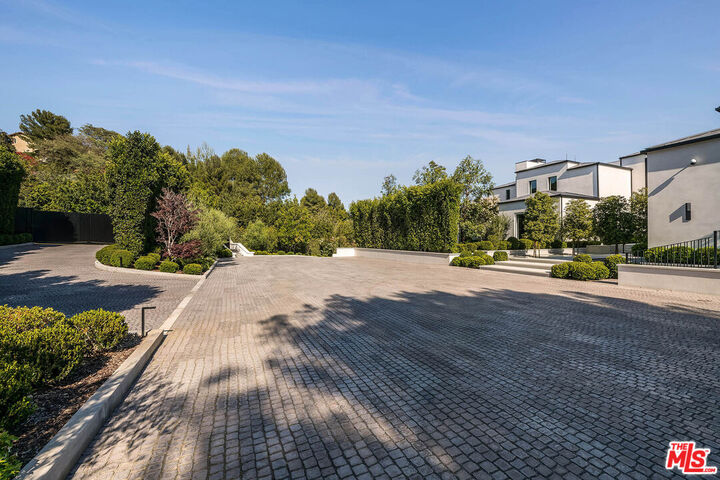 Property Photo:  73 Beverly Park Ln  CA 90210 