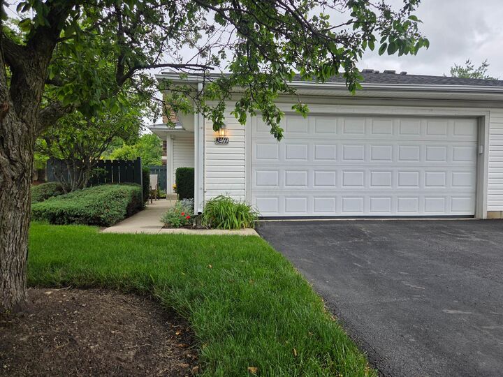 Property Photo:  2469 Warm Springs Drive  OH 43026 