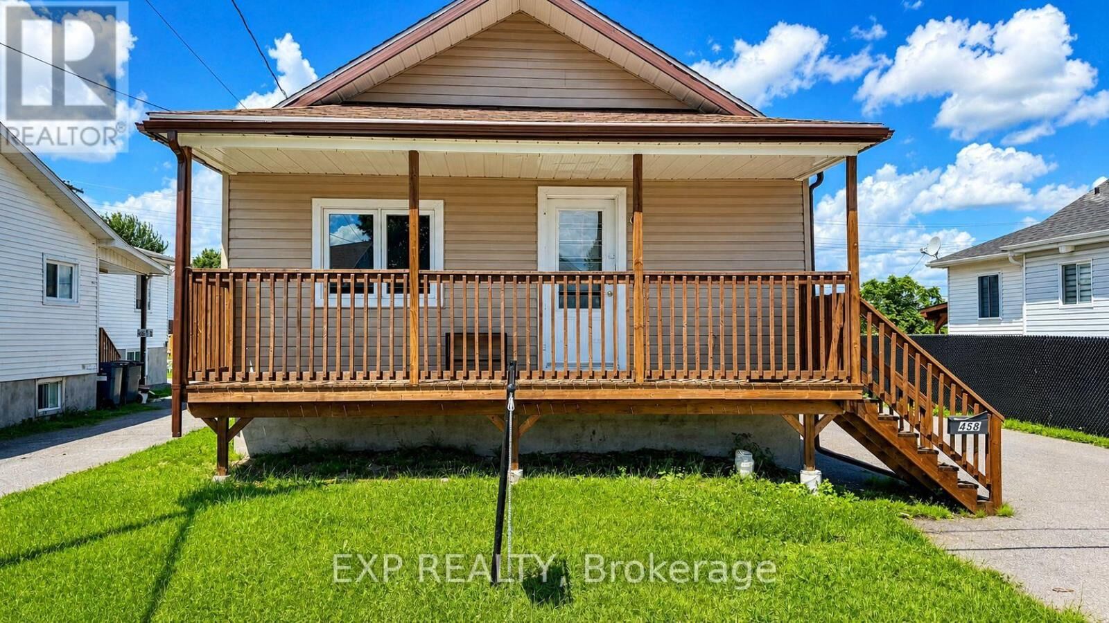 Property Photo:  458 Catherine Street  ON K6A 1Z9 