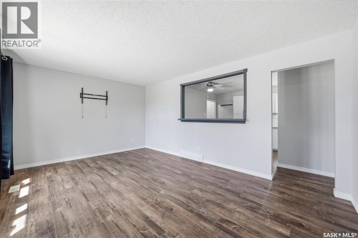 Property Photo: 106 Sclandens Place SK S7M 4C4