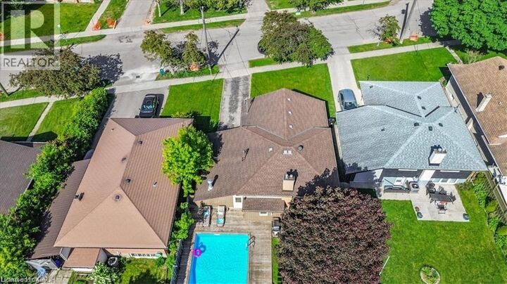Property Photo:  35 Weichel Street  ON N2M 2A7 