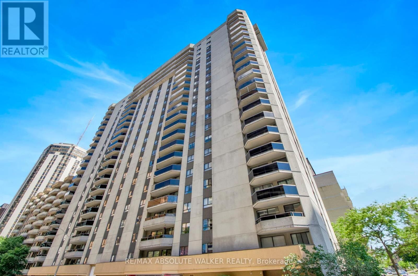 Property Photo:  470 Laurier Avenue West 1007  ON K1R 7W9 