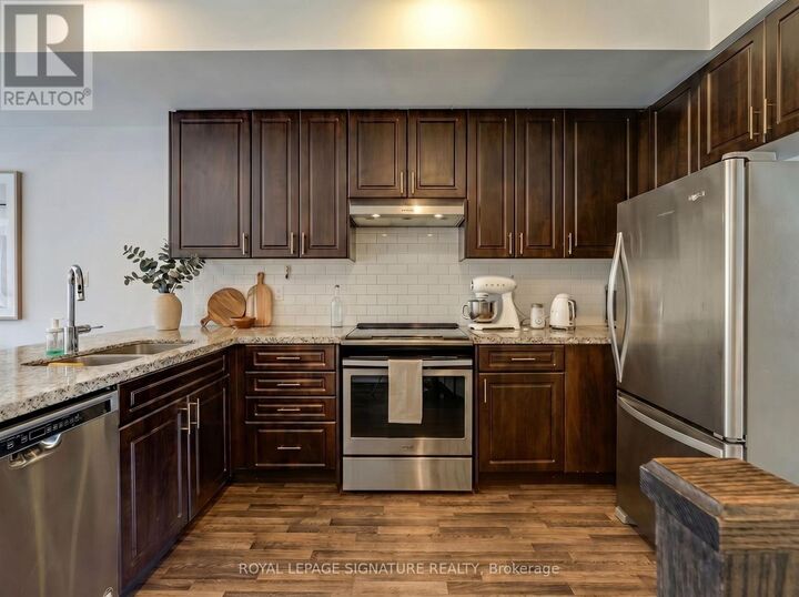Property Photo:  59 Creekbank Road Upper  ON M6L 0A4 