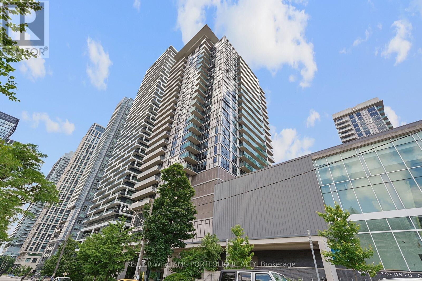 Property Photo: 25 Broadway Avenue 1504 ON M4P 1T7