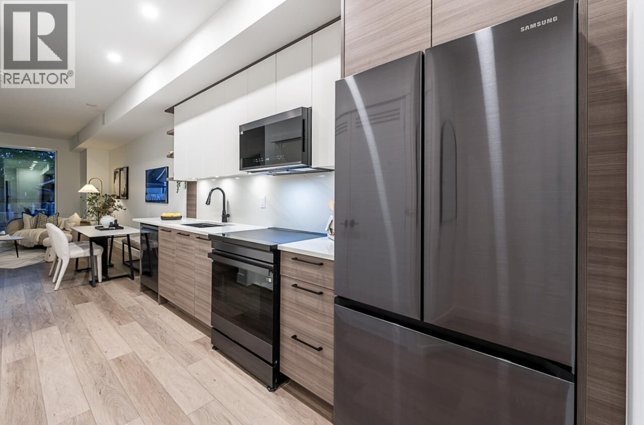Property Photo:  422 Lakewood Drive 207  BC V5L 4L7 