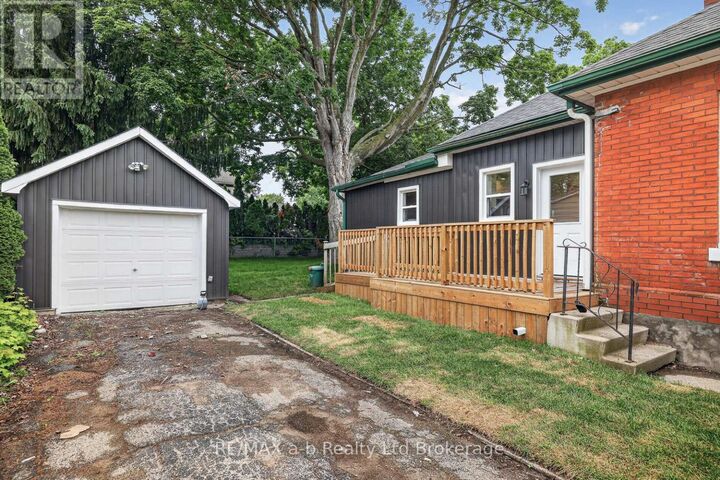 Property Photo: 91 Winniett Street ON N4S 5Z6