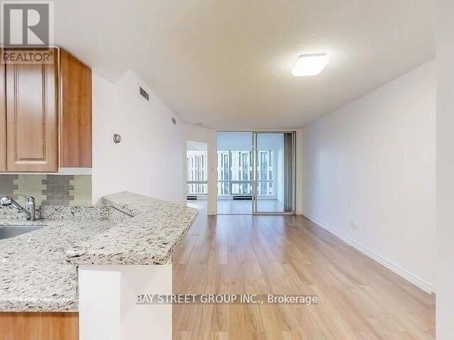 Property Photo:  1001 Bay Street 512  ON M5S 3A6 