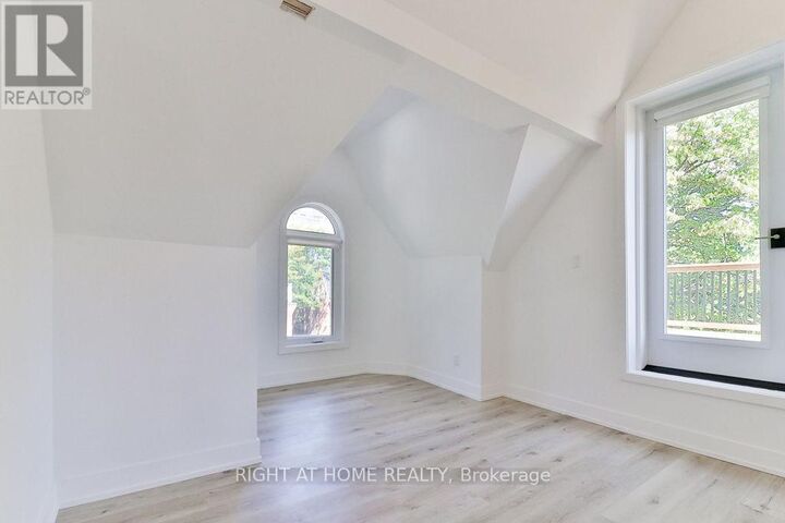 Property Photo:  45 Brock Avenue 3  ON M6K 2K9 