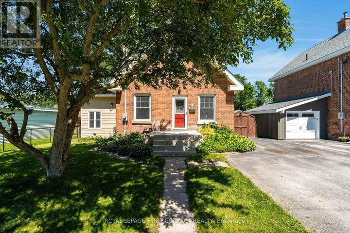 Property Photo: 762 Dominion Avenue ON L4R 1S3