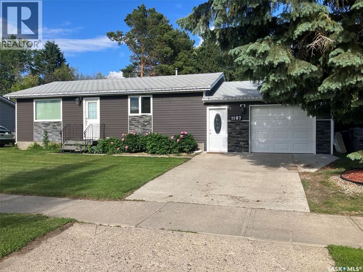 Property Photo:  1107 Centre Street  SK S0E 1E0 