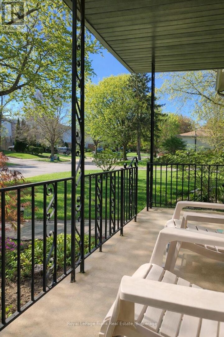 Property Photo:  489 Crestwood Drive  ON L1G 2R4 