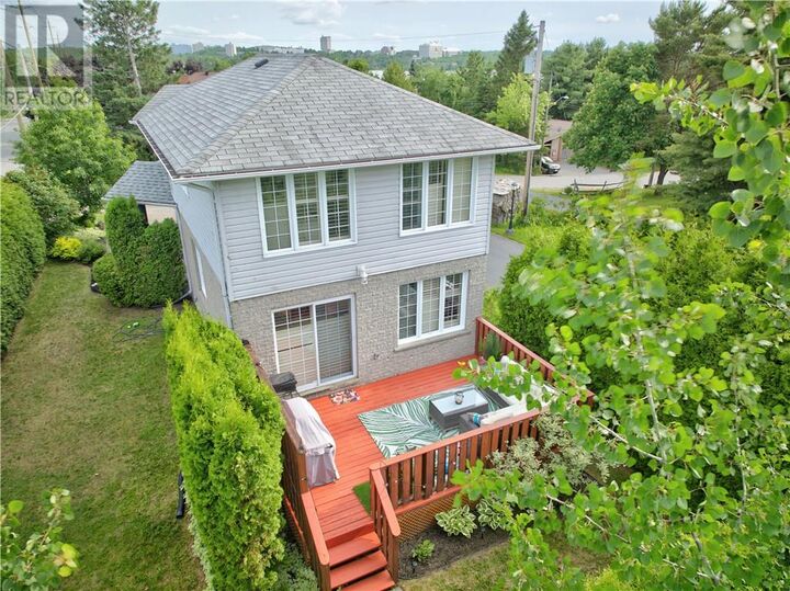 Property Photo:  940 Roderick Avenue  ON P3E 6J5 