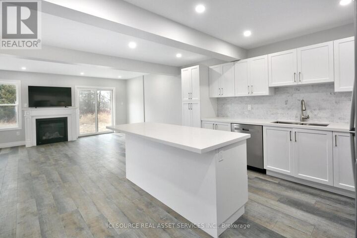 Property Photo:  680 Wild Rose Drive  ON P1P 0B4 