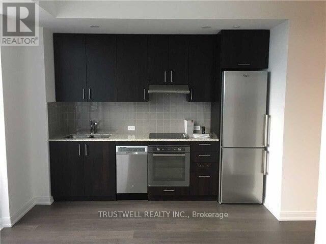 Property Photo: 255 Village Green Square 3208 ON M1S 0L7