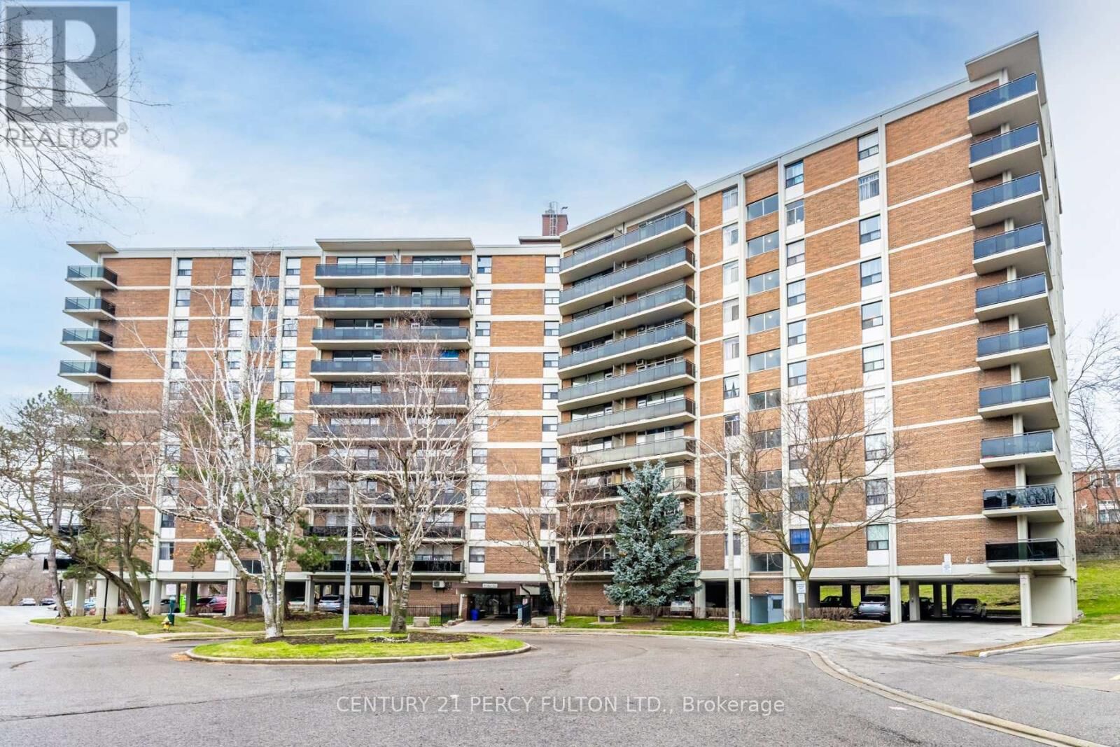 Property Photo:  8 Park Vista Drive 201  ON M4B 1A3 