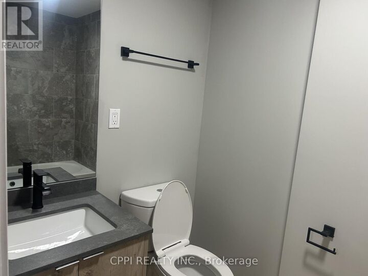 Property Photo: 70 King Street East 606 ON L1H 1B5
