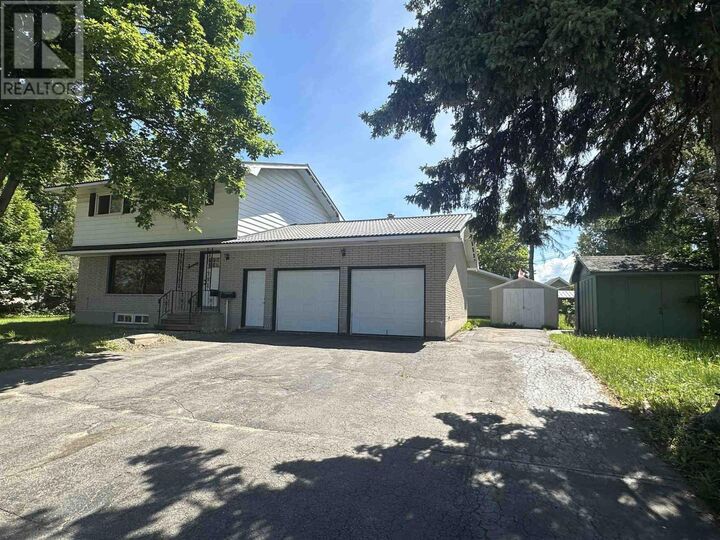 Property Photo:  70 Lasalle Ct  ON P6B 4R6 
