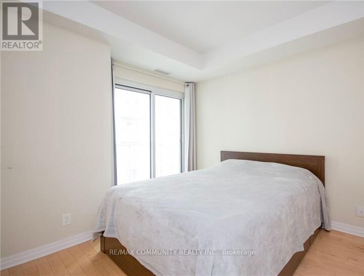Property Photo: 242 Rideau Street 2507 ON K1N 0B7