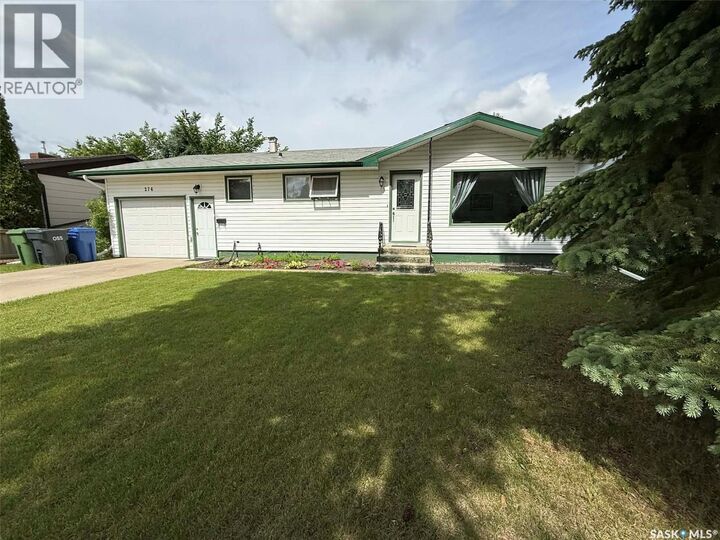 Property Photo: 276 Circlebrooke Drive SK S3N 2T1