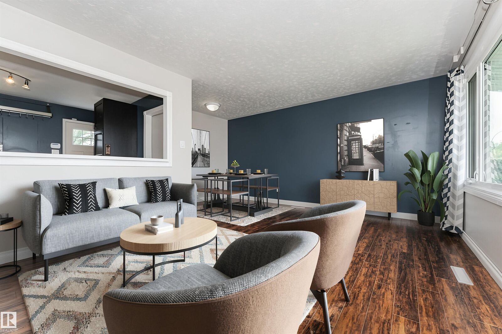 Property Photo:  13411 140 Street NW  AB T5L 2E4 
