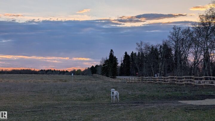 Property Photo:  21173 Twp Rd 534  AB T8E 2C8 