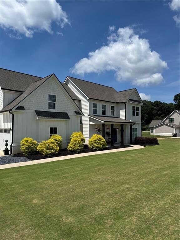 Property Photo:  1538 E Lake Road  GA 30252 