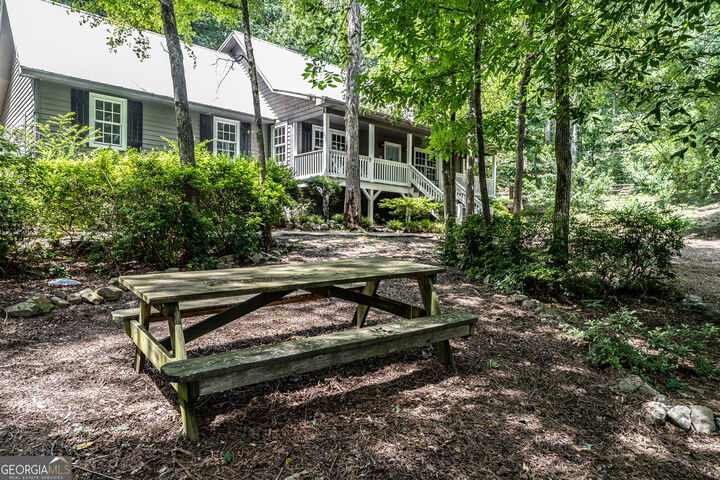 Property Photo: 2956 Horseleg Creek Road SW GA 30165