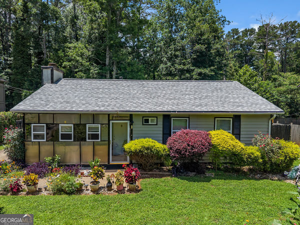 Property Photo: 6153 Creekford Drive Drive GA 30058
