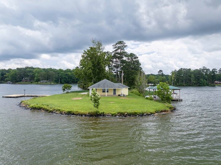 Property Photo:  250 Lee Road 0844  AL 36854 