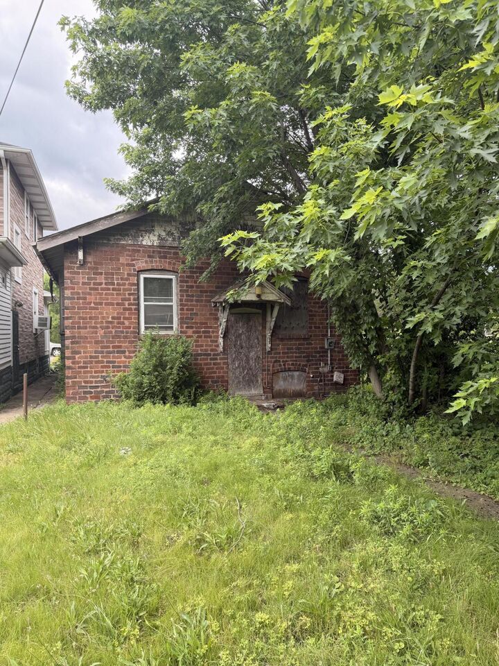 Property Photo:  735 Carolina Street  IN 46402 