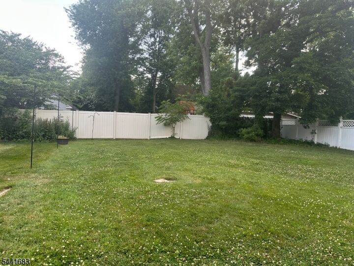 Property Photo:  546 Carleton Rd  NJ 07090 
