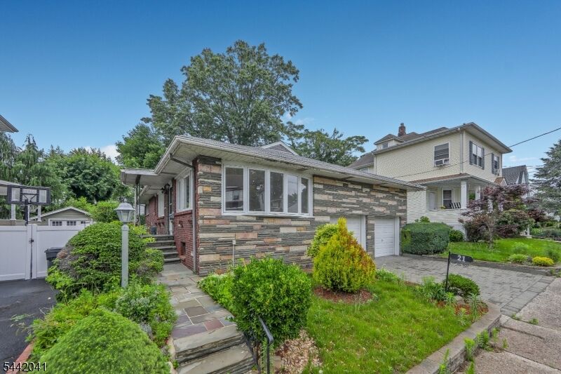 Property Photo: 21 E Central Ave NJ 07621
