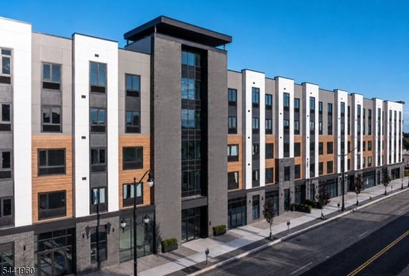 Property Photo:  100 Washington Ave 212  NJ 07109 