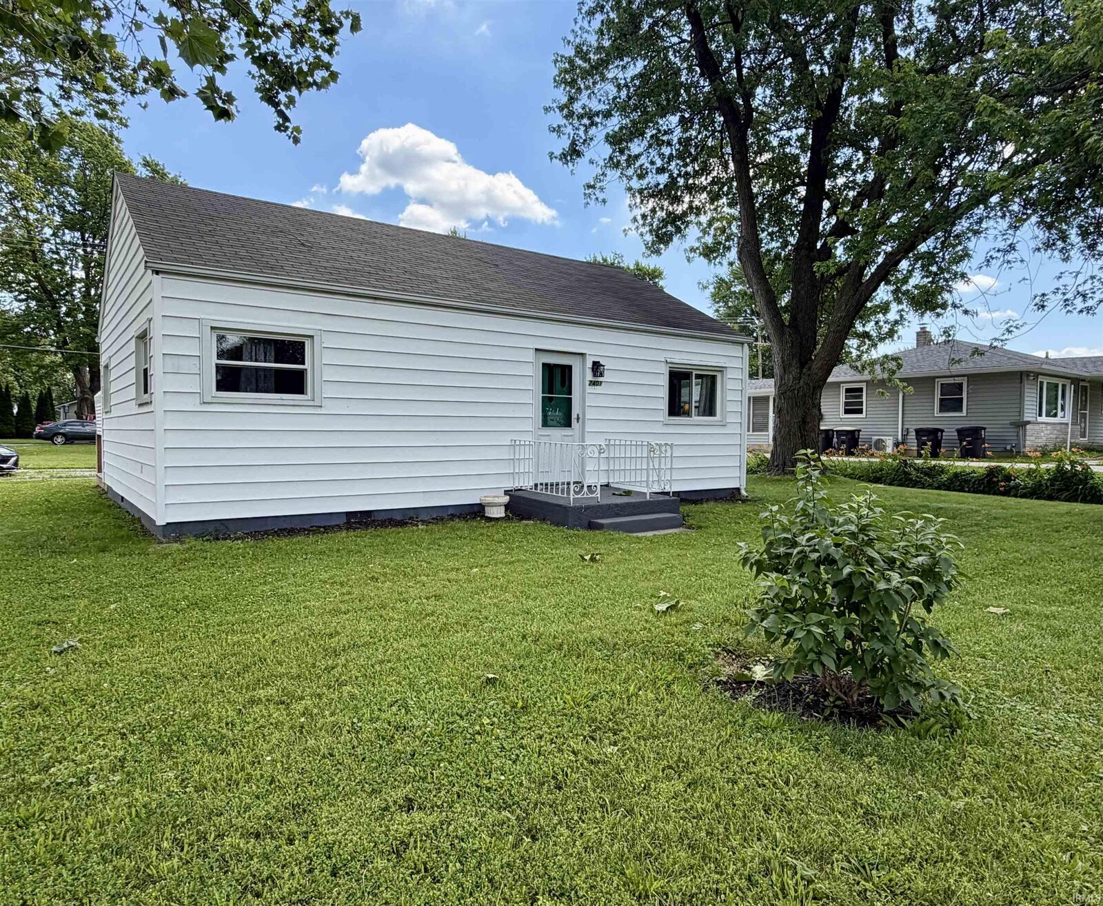 Property Photo: 7401 Bluffton Road IN 46809-2831