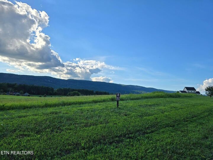 Property Photo:  102 Pinnacle Point Lane  TN 37327 
