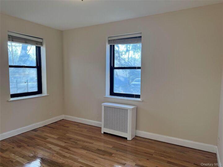 Property Photo:  110 Stonelea Place 1B  NY 10801 