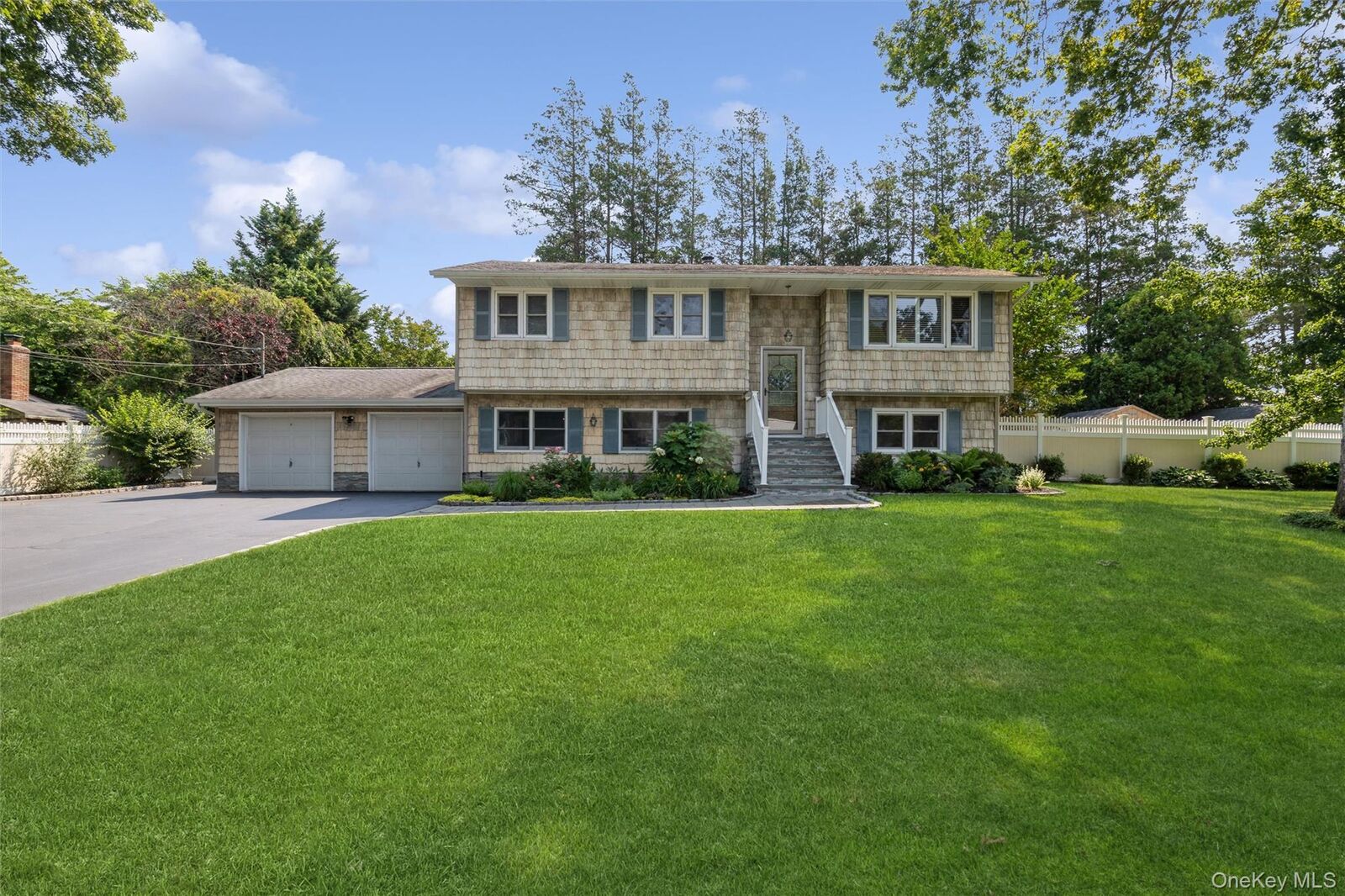Property Photo:  115 Clarendon Road  NY 11779 