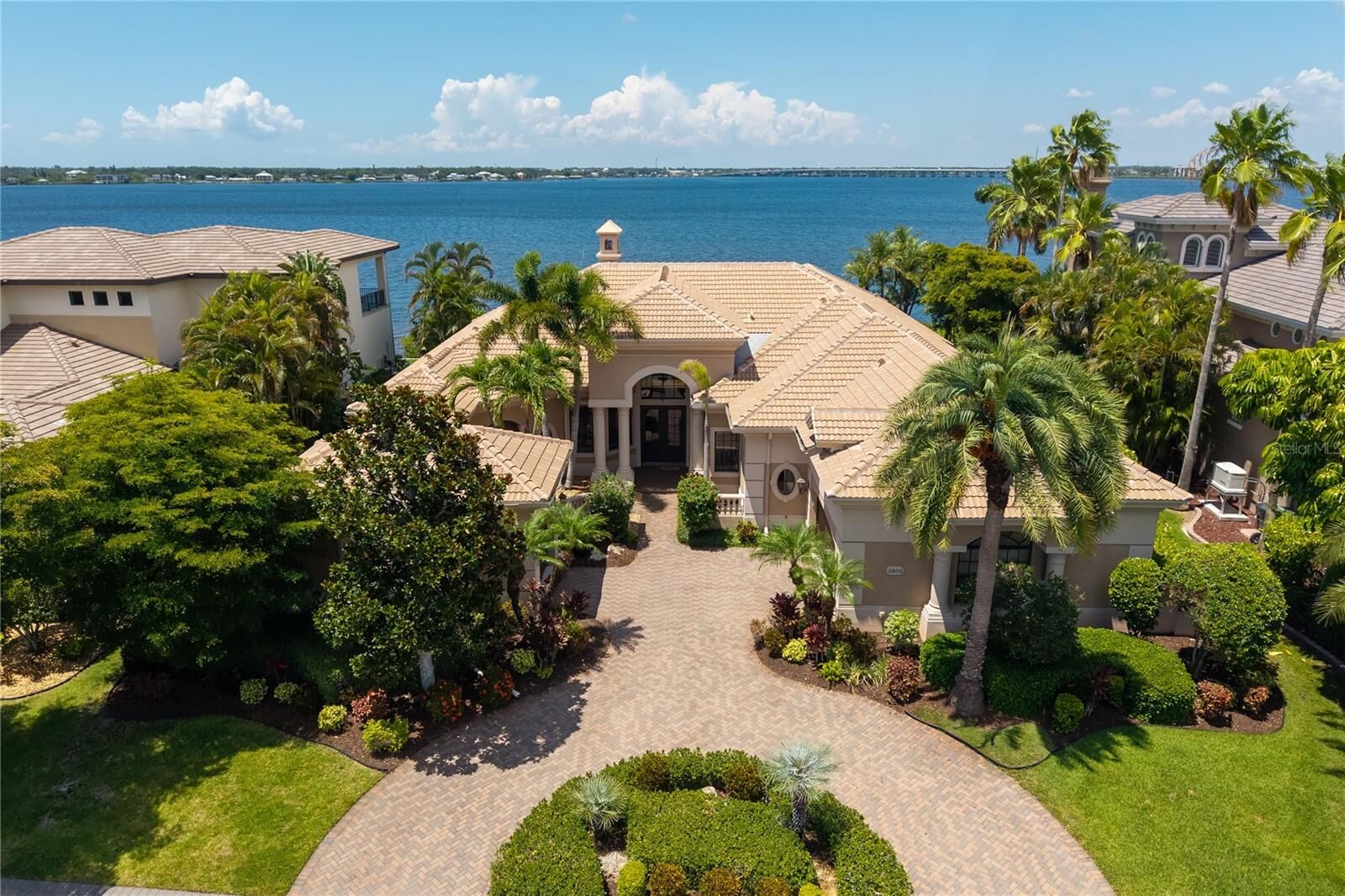 Property Photo:  3803 Hawk Island Drive  FL 34208 