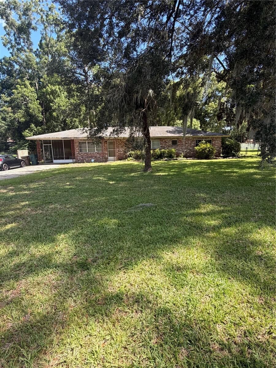 Property Photo: 4506 NE 11th Street FL 34470