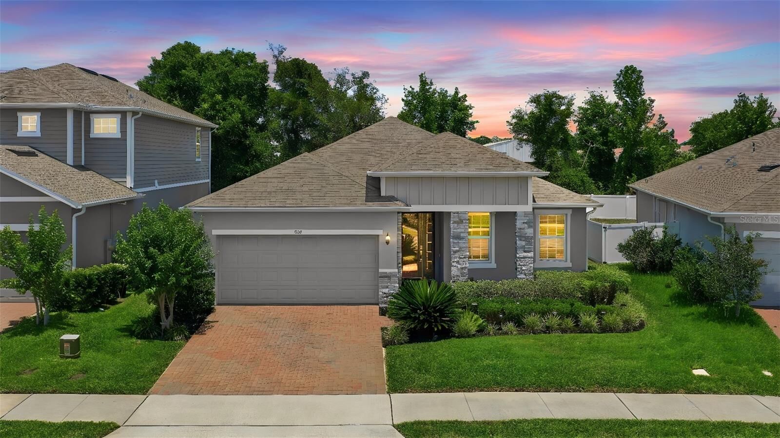 Property Photo: 832 Jetway Street FL 32763